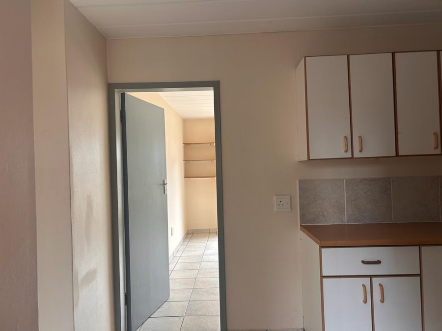 To Let 2 Bedroom Property for Rent in Die Bult North West